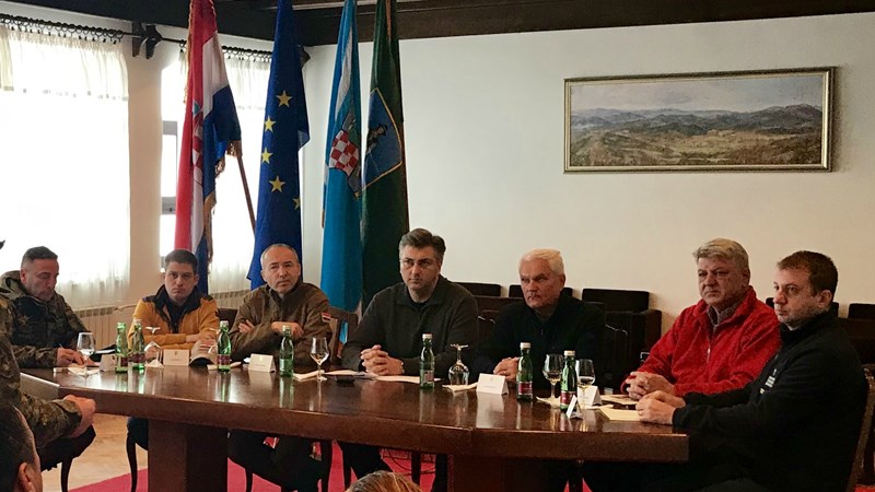 Plenković u Delnicama: Novim zakonom o brdsko-planinskim područjima želimo poboljšati život ljudi u Gorskom kotaru